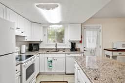 Endless Summer! Sleeps 7! Golf Cart Available!