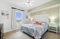 Beach Please! Quiet West End - 2 full Bathrooms!
