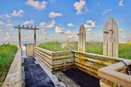 Tootsie's Next Door! Top of The Gulf!