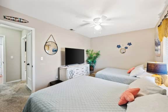 Seas The Dream! 11-Pools, Putt-Putt & Pickle Ball!