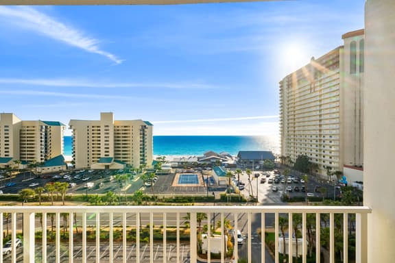 Dolphin Views! Laketown Wharf - 7th Floor!